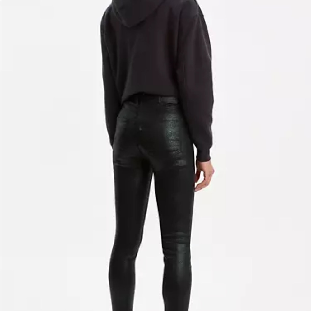 Levis Premium Mile High Ankle Snake Print Skinny Women’s Jeans, Black, 25